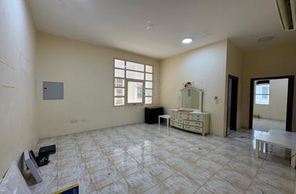 Apartment - 2 Bedrooms - 2 Bathrooms for rent in Al Mraijeb - Al Jimi - Al Ain