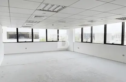 Whole Building - Studio for rent in Phase 1 - Dubai Investment Park (DIP) - Dubai