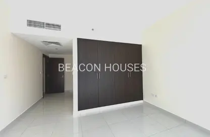 شقة - 2 غرف نوم - 3 حمامات للايجار في برج كورال - الخليج التجاري - دبي