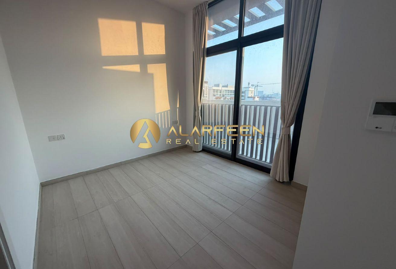 Community View | Fitted Kitchen | Prime Location photo 5