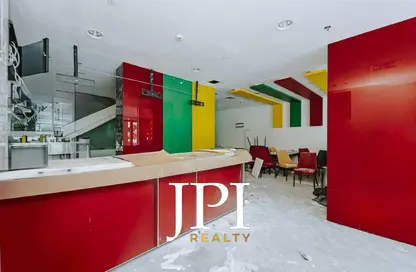 Shop - Studio - 2 Bathrooms for rent in Bay Central 3 - Dubai Marina - Dubai