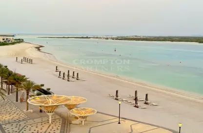 شقة - 2 غرف نوم - 3 حمامات للايجار في قرية الحد - جزيرة السعديات - أبوظبي