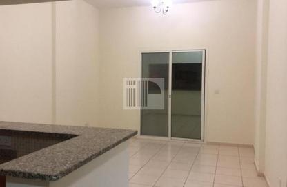 Apartment - 1 Bedroom - 2 Bathrooms for rent in Building IC1-EMR-10 - Emirates Cluster - International City - Dubai