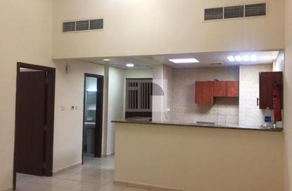 Apartment - 1 Bedroom - 2 Bathrooms for rent in Building IC1-EMR-10 - Emirates Cluster - International City - Dubai