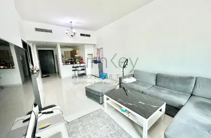 شقة - غرفة نوم - 2 حمامات للايجار في مساكن النخبة رقم 2 - مساكن النخبة الرياضية - مدينة دبي الرياضية - دبي