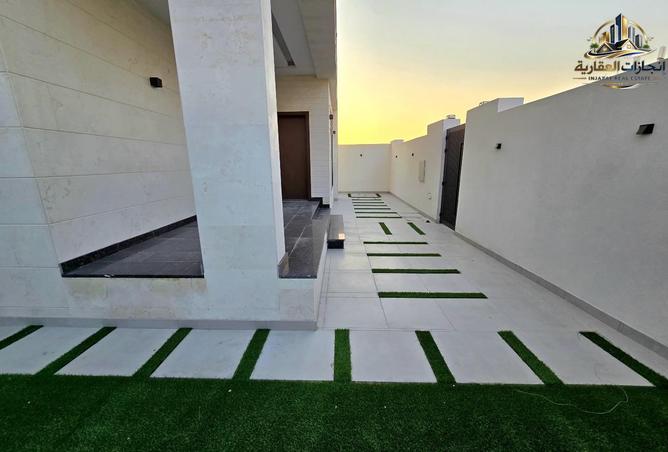 118156393 - Property Image 3
