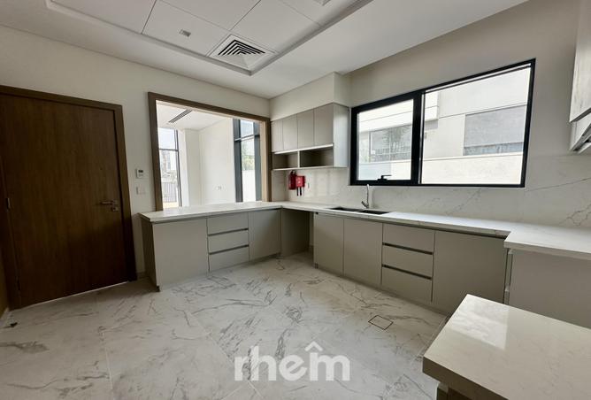 81922892 - صورة العقار 3