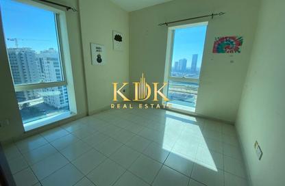 Apartment - 1 Bedroom - 2 Bathrooms for rent in Cricket Tower - Dubai Sports City - Dubai