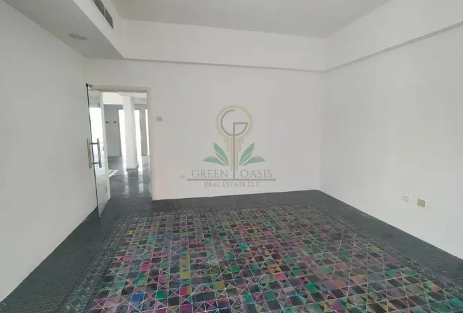 128833058 - Property Image 2