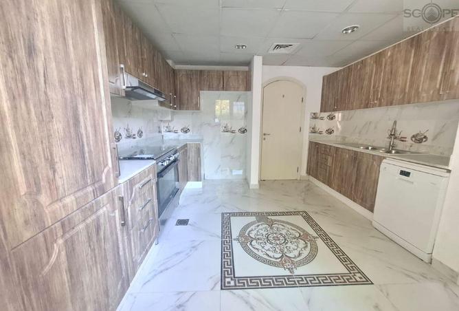 56937633 - Property Image 3