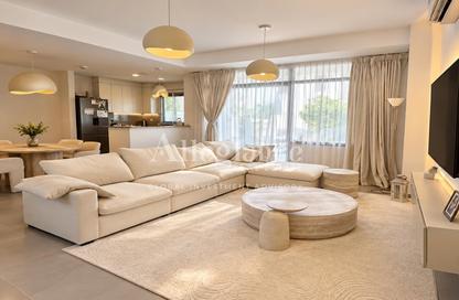 Villa - 3 - 5 for sale in Hayat Townhouses - Town Square - Dubai Villa - 3 - 5 for sale in Hayat Townhouses - Town Square - Dubai