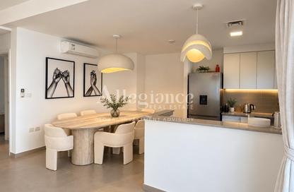 Villa - 3 - 5 for sale in Hayat Townhouses - Town Square - Dubai