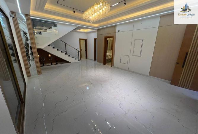 67910021 - Property Image 2