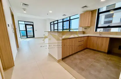 Apartment - 1 Bedroom - 2 Bathrooms for rent in Jumeirah Garden City - Al Satwa - Dubai