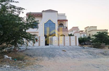 Villa - 4 Bedrooms - 7 Bathrooms for sale in Al Yasmeen 1 - Al Yasmeen - Ajman