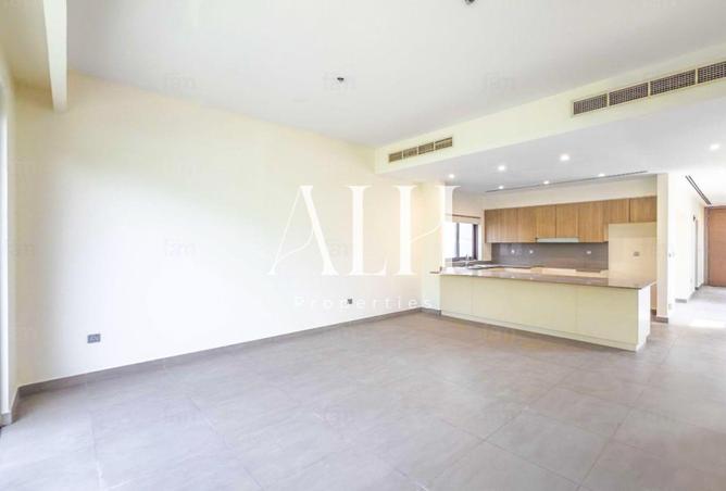 Largest Plot | Single Row | Vacant July — photo 3