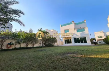 Villa - 4 Bedrooms - 6 Bathrooms for rent in Circle Villas - Jumeirah Village Circle - Dubai