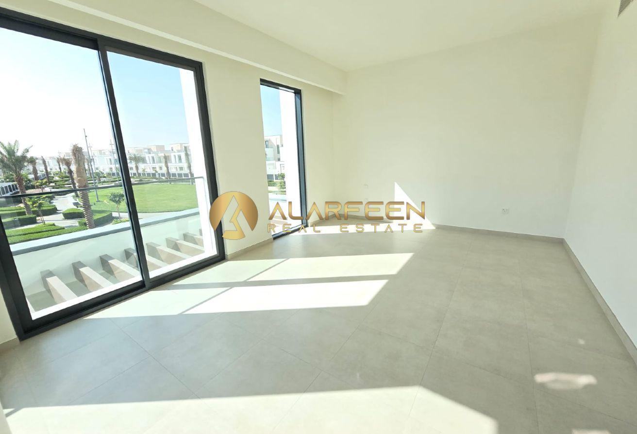 Family Community | Exquisite 4BR | Landscaped photo 3