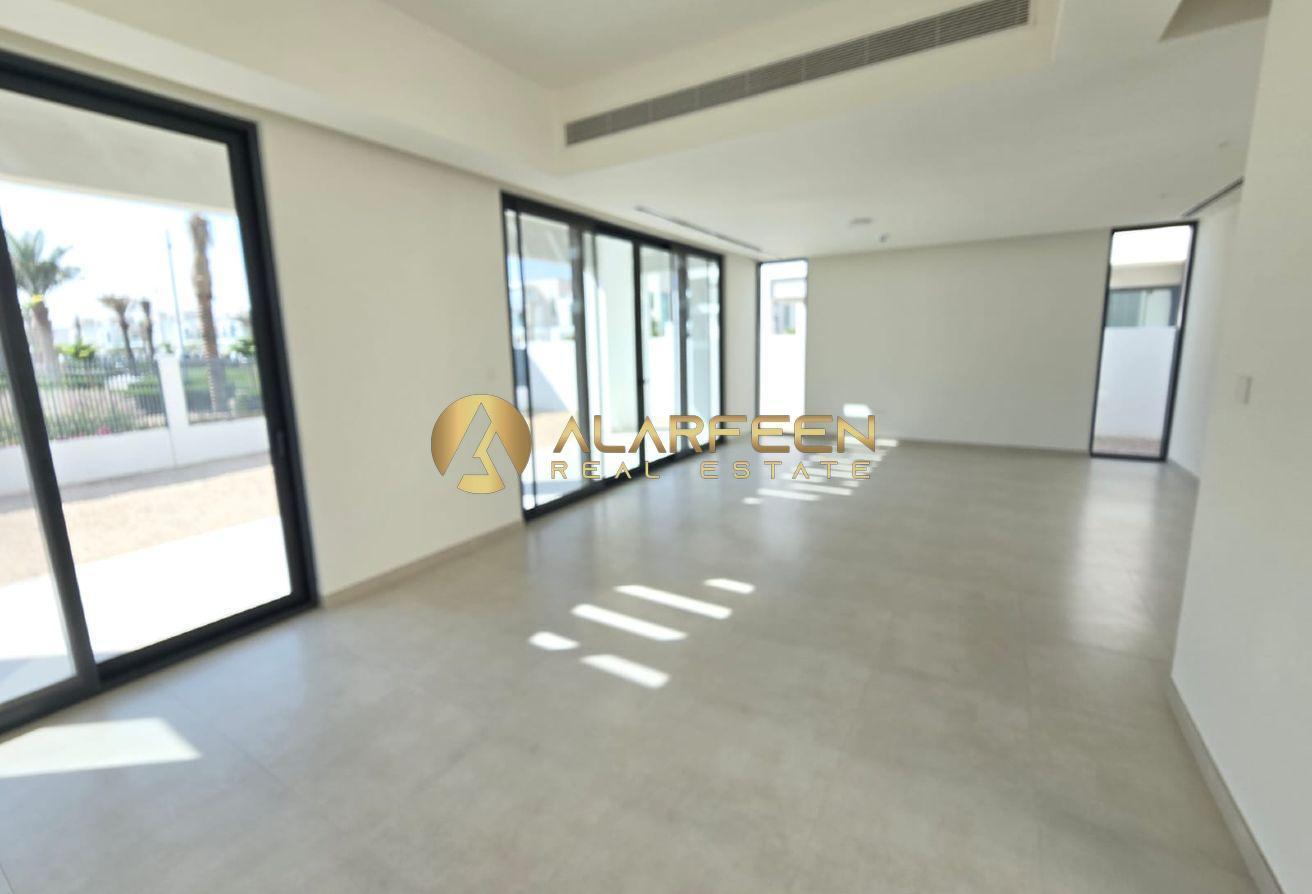 Family Community | Exquisite 4BR | Landscaped photo 13