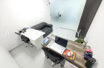 Office Space - Studio - 1 Bathroom for rent in Aspin Tower - Sheikh Zayed Road - Dubai