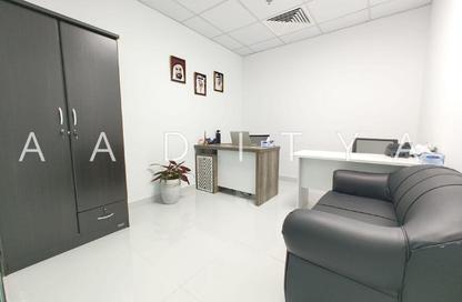 Office Space - Studio - 1 Bathroom for rent in Aspin Tower - Sheikh Zayed Road - Dubai