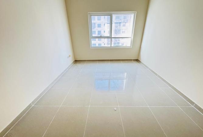 98710110 - Property Image 2