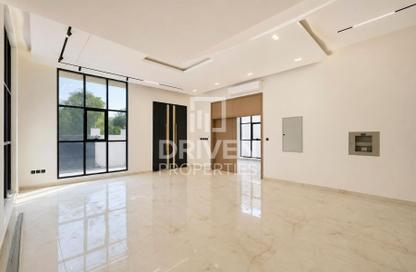 Villa - 5 - 5 for rent in Al Aweer 1 - Al Aweer - Dubai