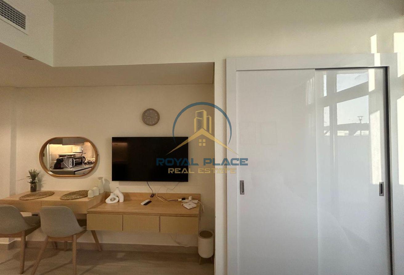 Upgraded Studio Apartment Meydan with Water View photo 2
