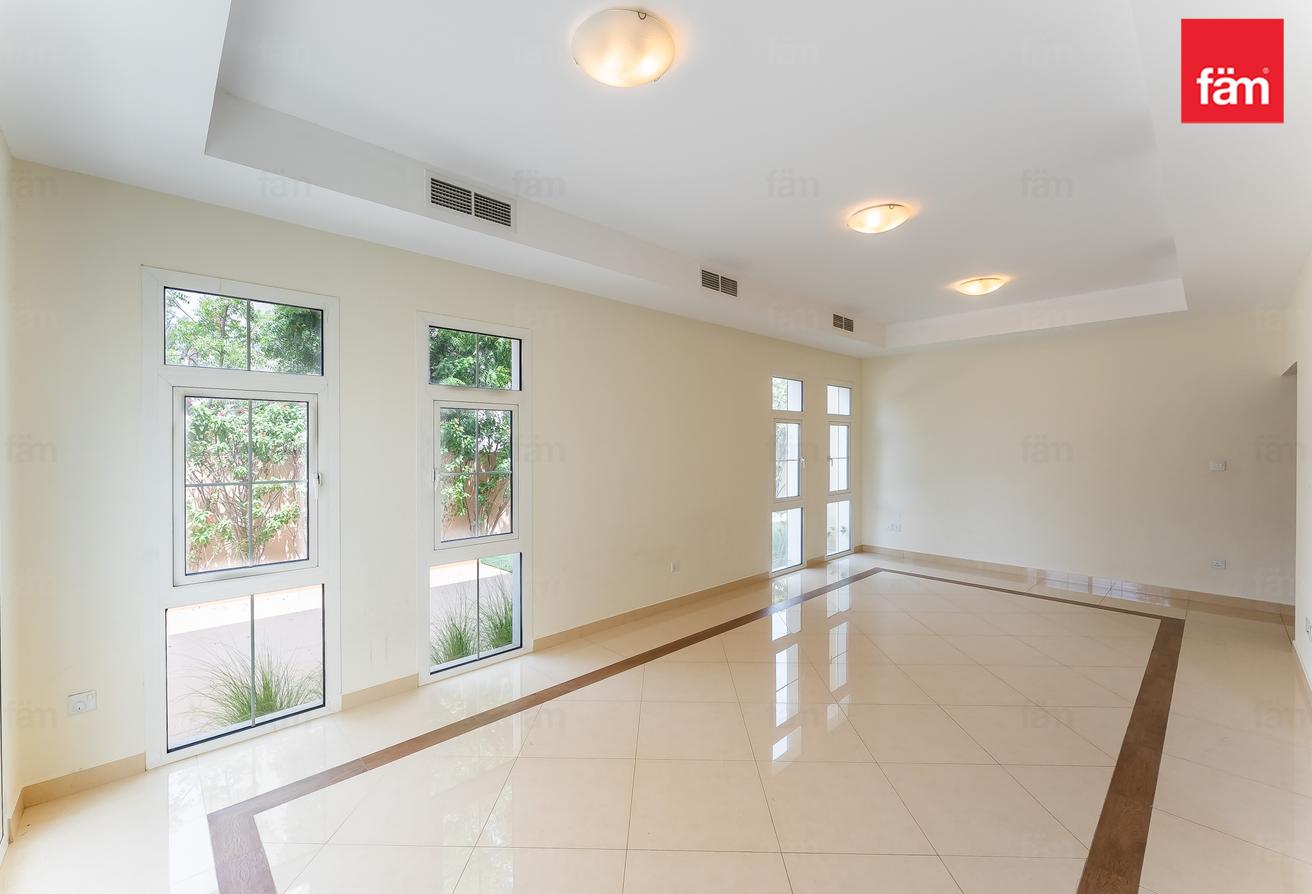 Vacant: One Of The Largest 5 Beds To Rent In Rahat photo 12