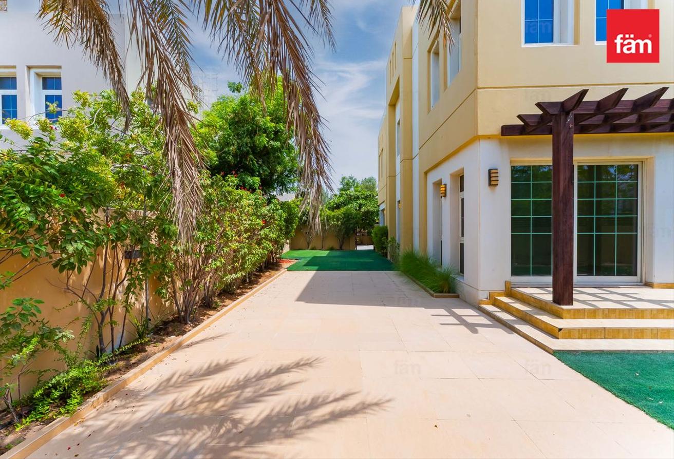 Vacant: One Of The Largest 5 Beds To Rent In Rahat photo 23