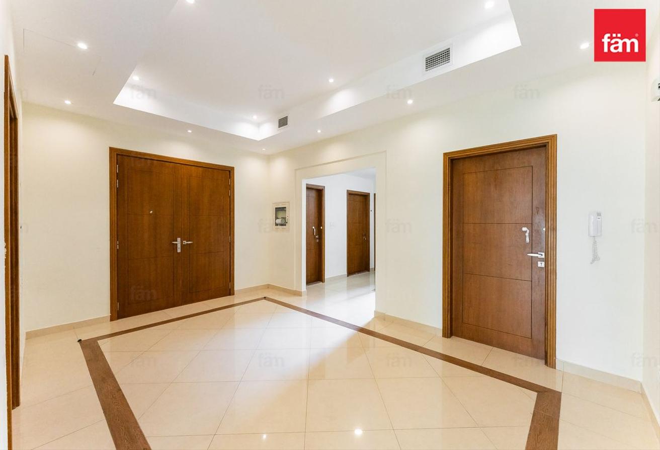 Vacant: One Of The Largest 5 Beds To Rent In Rahat photo 7