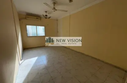 شقة - 3 غرف نوم - 2 حمامات للايجار في ميدان الرولة - منطقة الرولة - الشارقة