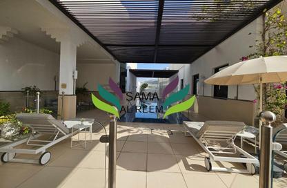 Villa - 5 Bedrooms - 5 Bathrooms for rent in Jumeirah 1 Villas - Jumeirah 1 - Jumeirah - Dubai
