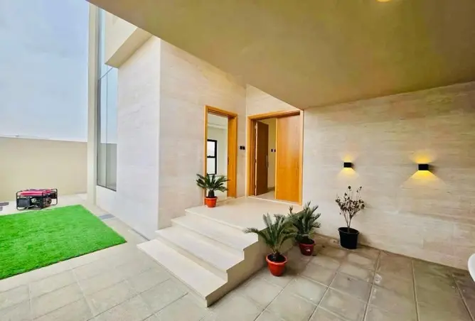 101260704 - Property Image 2