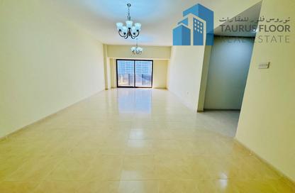 Apartment - 3 Bedrooms - 3 Bathrooms for rent in Sheikh Rashid Building - Sheikh Zayed Road - Dubai