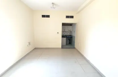 شقة - 1 حمام للايجار في البطينة - الشارقة