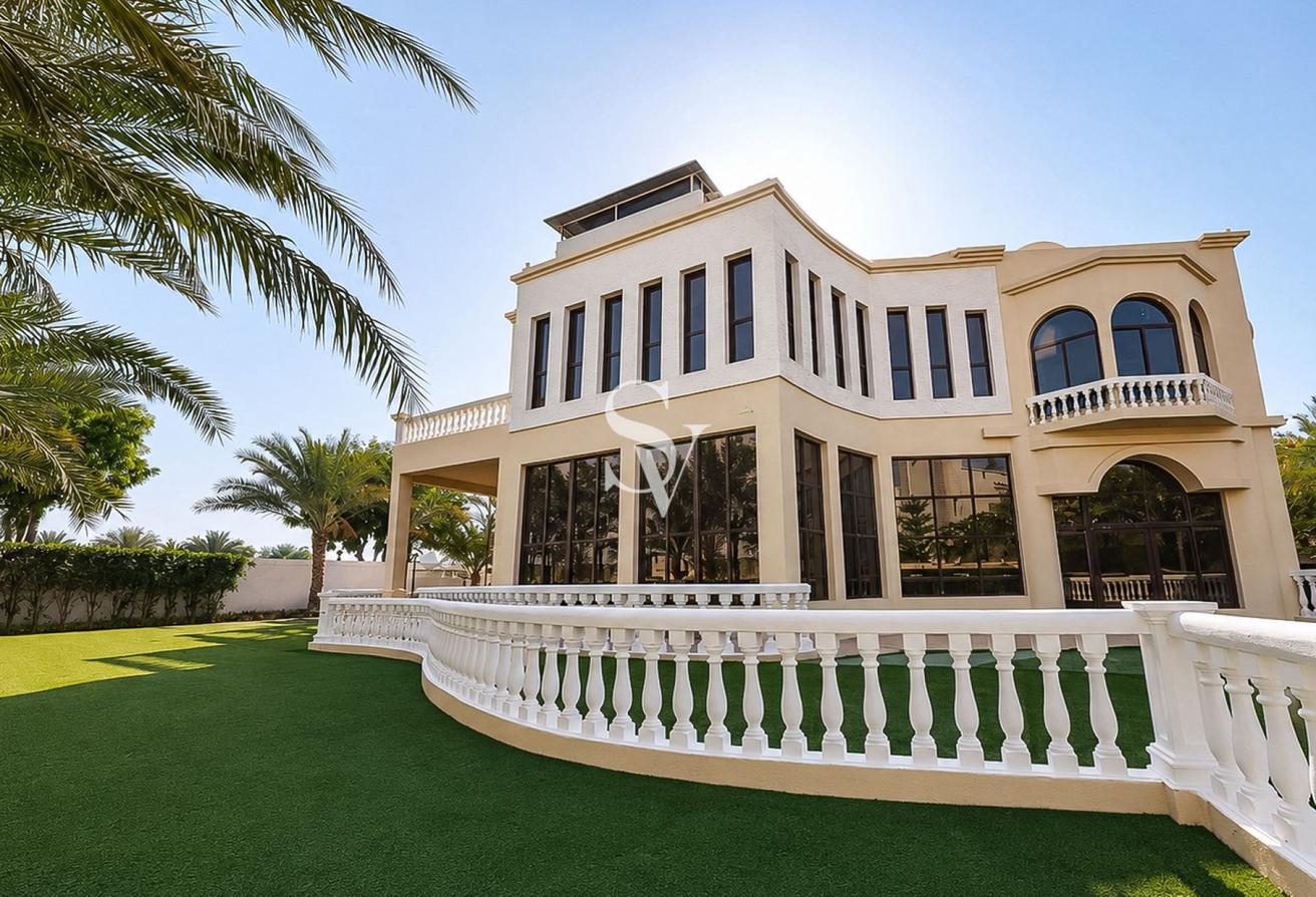 Custom 8 Bed Villa | Cinema & Sauna | Private Pool