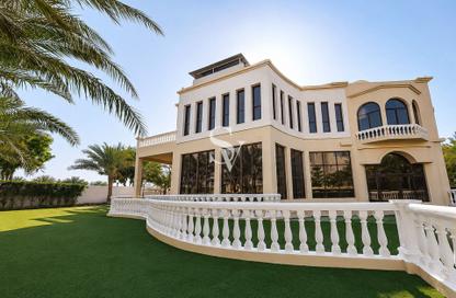 Villa - 7+ - 7 for rent in Emirates Hills Villas - Emirates Hills - Dubai Villa - 7+ - 7 for rent in Emirates Hills Villas - Emirates Hills - Dubai