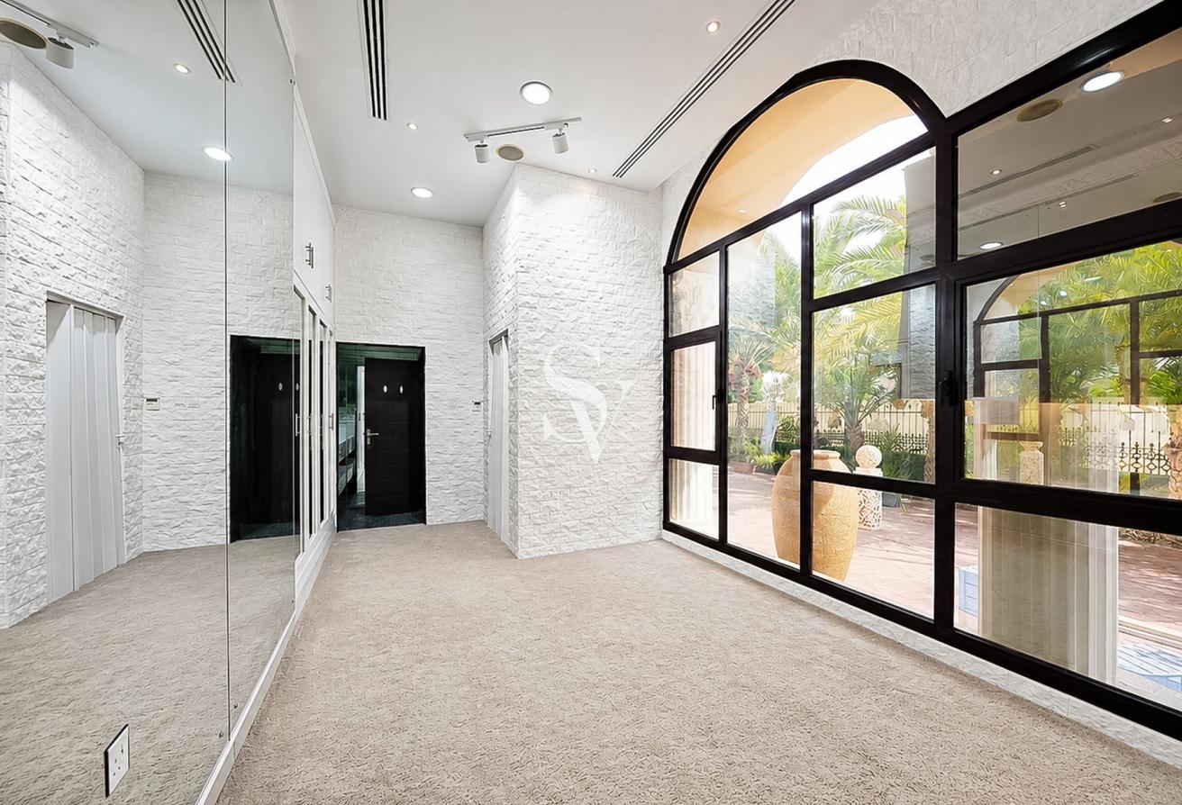 Custom 8 Bed Villa | Cinema & Sauna | Private Pool photo 14