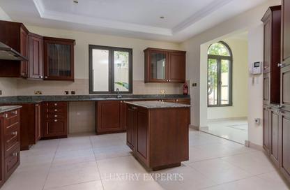 Villa - 6 Bedrooms - 6 Bathrooms for rent in Signature Villas Frond A - Signature Villas - Palm Jumeirah - Dubai