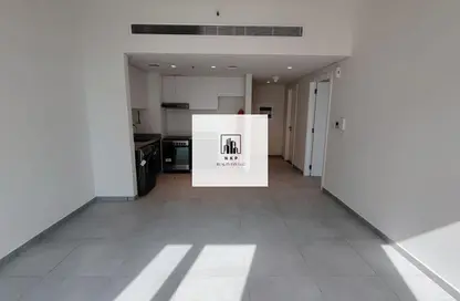 شقة - غرفة نوم - 2 حمامات للايجار في ذا سولو - الجادة - الشارقة