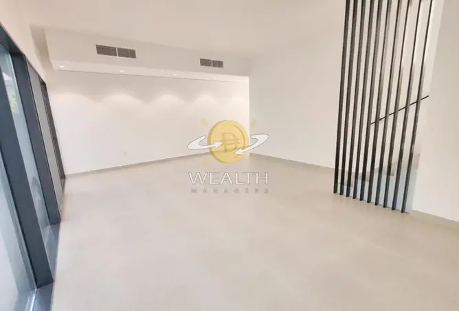 110531102 - Property Image 2
