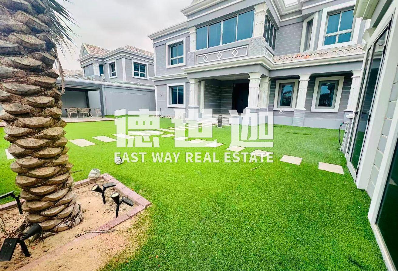 Easy access to E311 | Ready to Move In | 5BHK photo 17