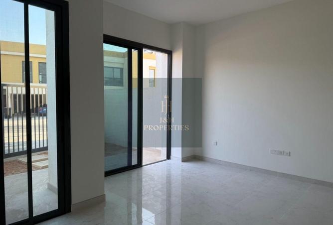 73851145 - Property Image 3