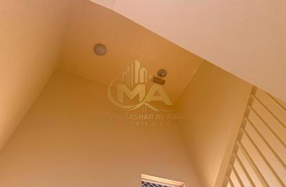 عمارة بالكامل - 8 غرف نوم - 8 حمامات للبيع في عليا 2 - الغوير - الغرب - الشارقة