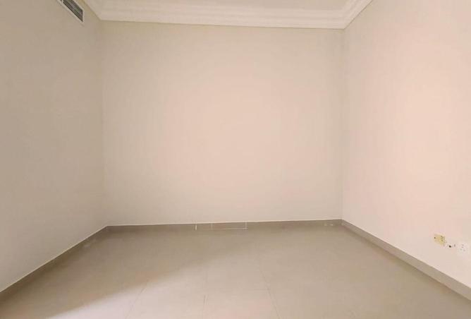 83674330 - Property Image 2