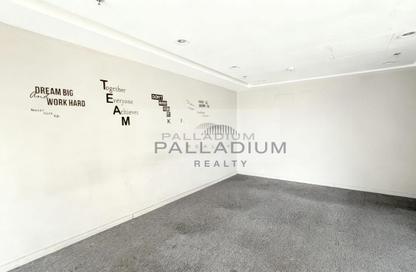 Office Space - Studio for rent in The Regal Tower - Business Bay - Dubai