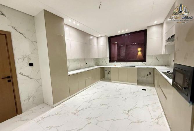 77375936 - Property Image 3