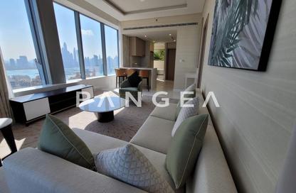 Apartment - 1 Bedroom - 2 Bathrooms for rent in The Palm Tower - Palm Jumeirah - Dubai