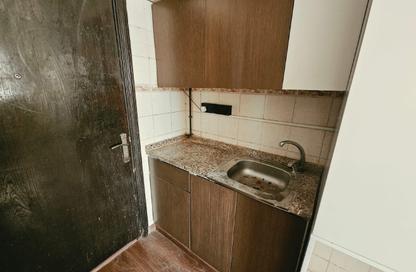 Apartment - Studio - 1 for rent in Fire Station Road - Muwaileh - Sharjah